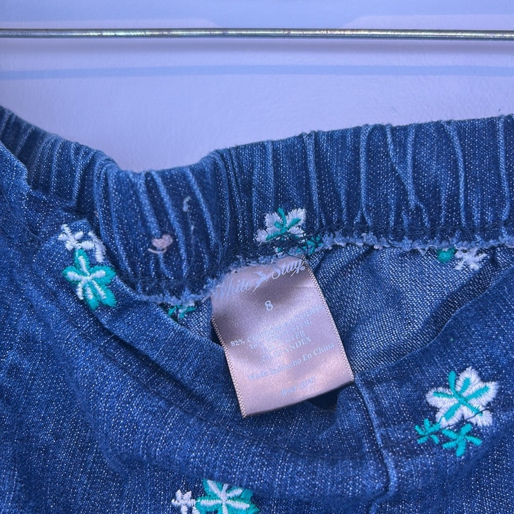 Women’s Denim Floral capris - Picture 4 of 6